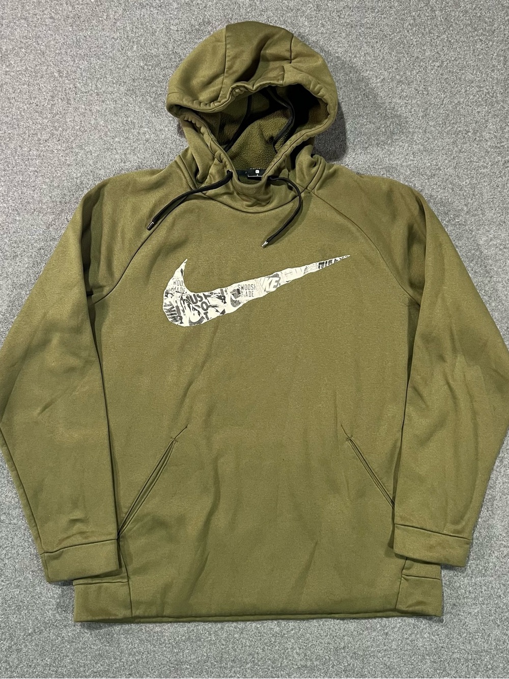 Nike Men’s Dri-Fit Olive Green Graffiti Swoosh Therma Hoodie Size Large